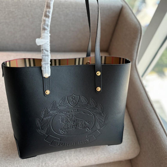 *BURBERRY* Leather
