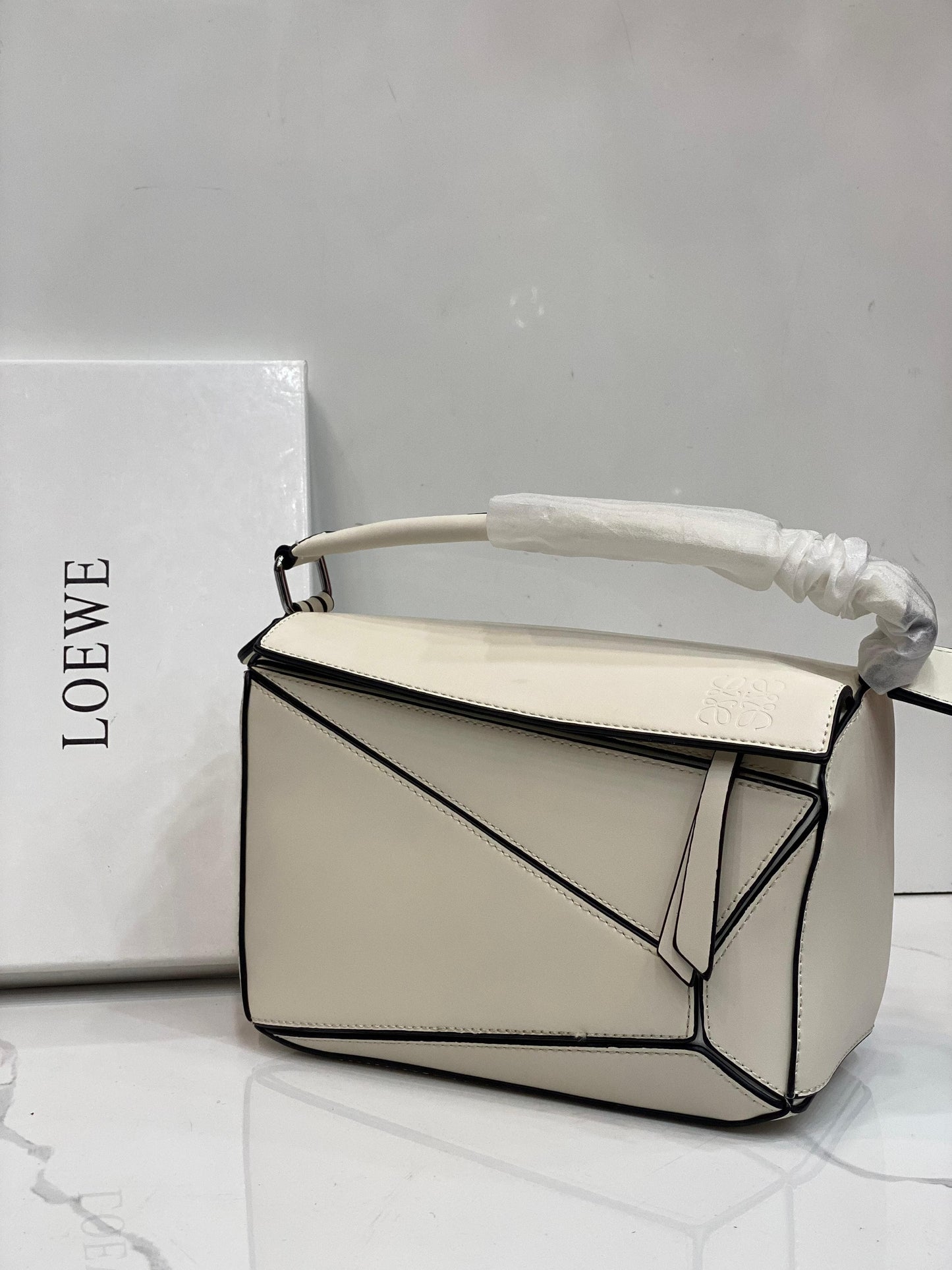 Loewe LUO bag