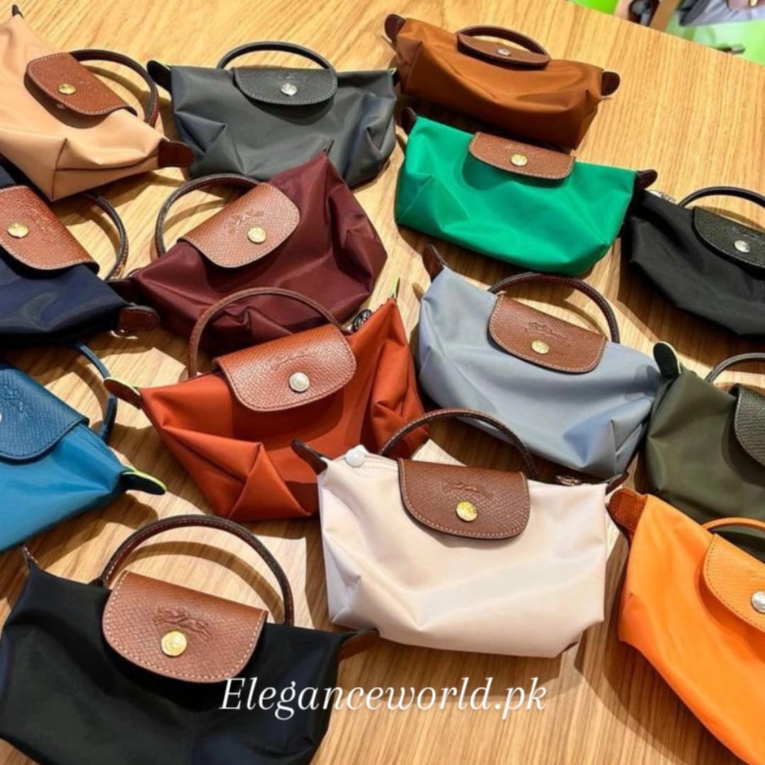 LONG CHAMP
LE PLIAGE POUCH WITH HANDLE