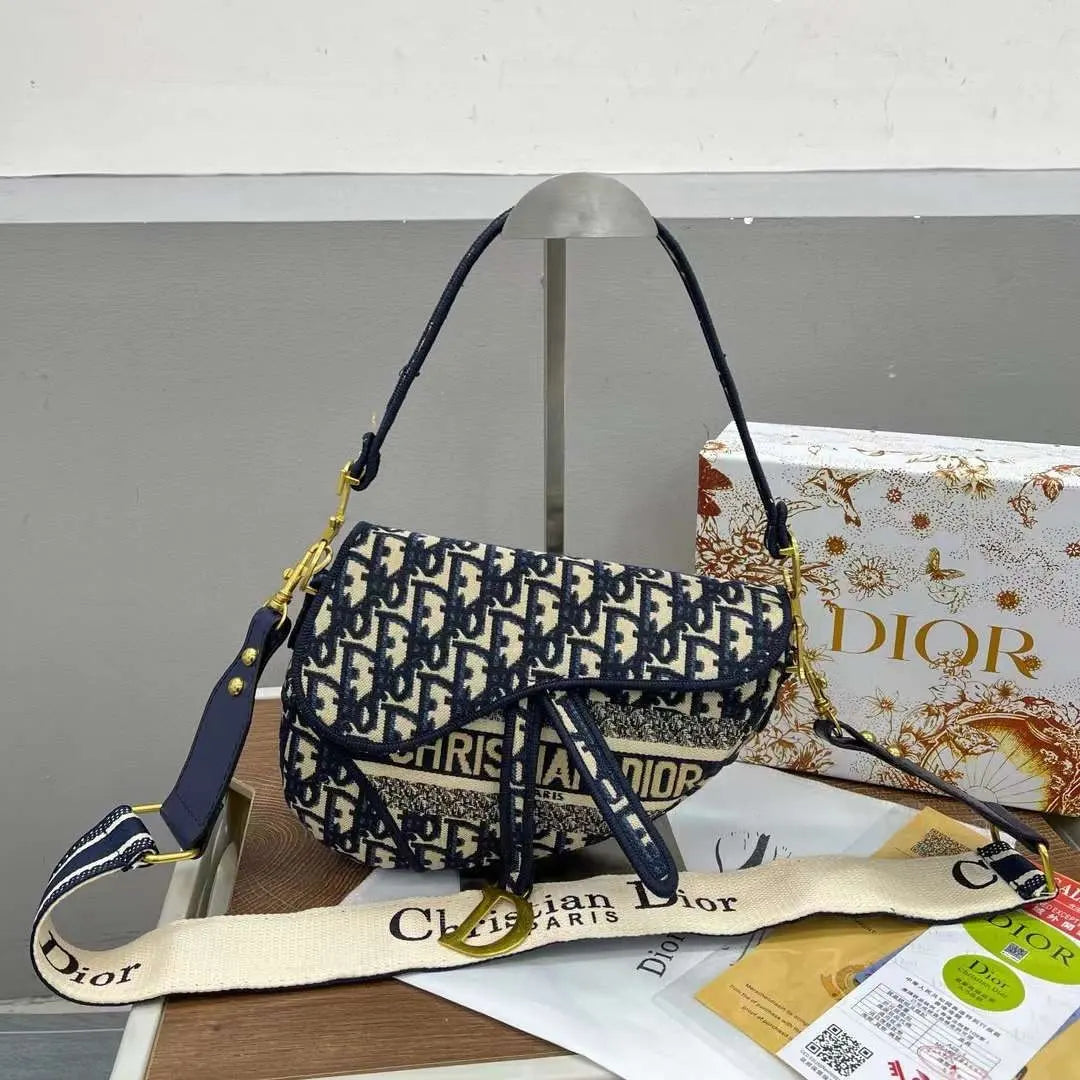 *Christian Dior*