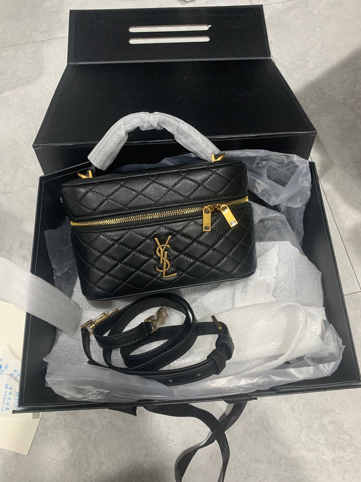 Ysl vanity