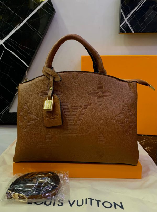 LOUIS VUITTON - Image 4