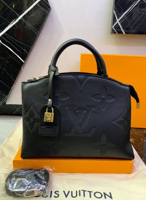 LOUIS VUITTON - Image 3