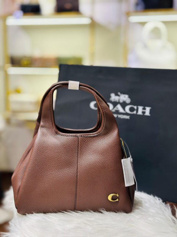 Coach Lana - Image 3